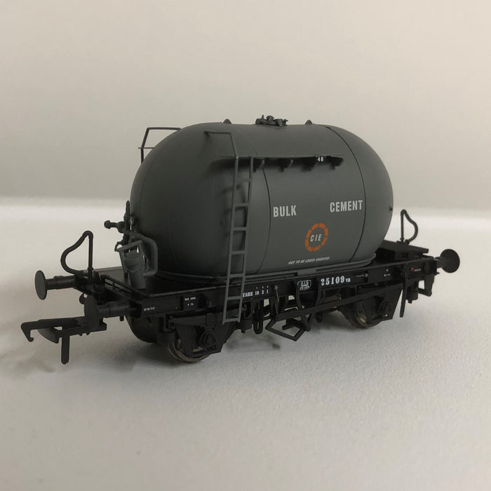 More Bubble Fun with Original Slate Grey and Irish Cement Wagons